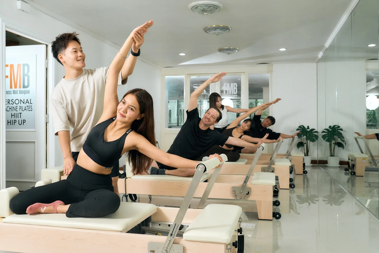 FMB【Fitness Mall Bangkok 】ピラティス / ウエイトトレーニング Pilates / Weight Training Sahai Place3A