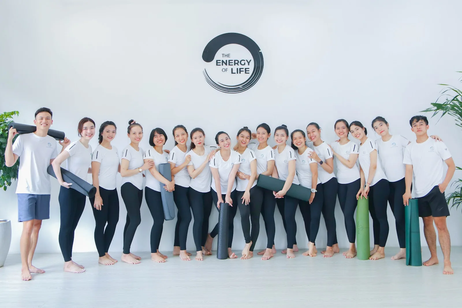 Yoga Năng Lượng Sống